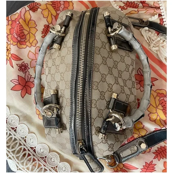 Authentic GUCCI Brown GG Monogram Shoulder Crossbody Bag - Picture 11 of 17